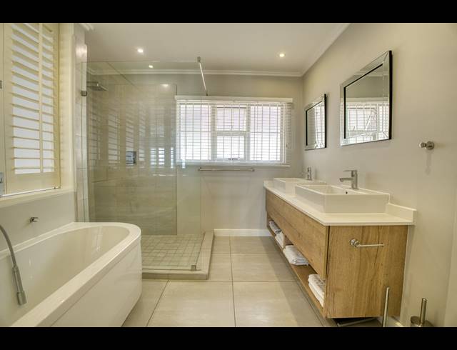 4 BEDROOM HOUSE FOR SALE IN BALLITO CENTRAL